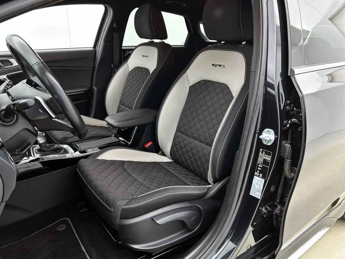1.4 T-GDI GT-Line CAMERA | NAVI & CARPLAY | WINTERPACK