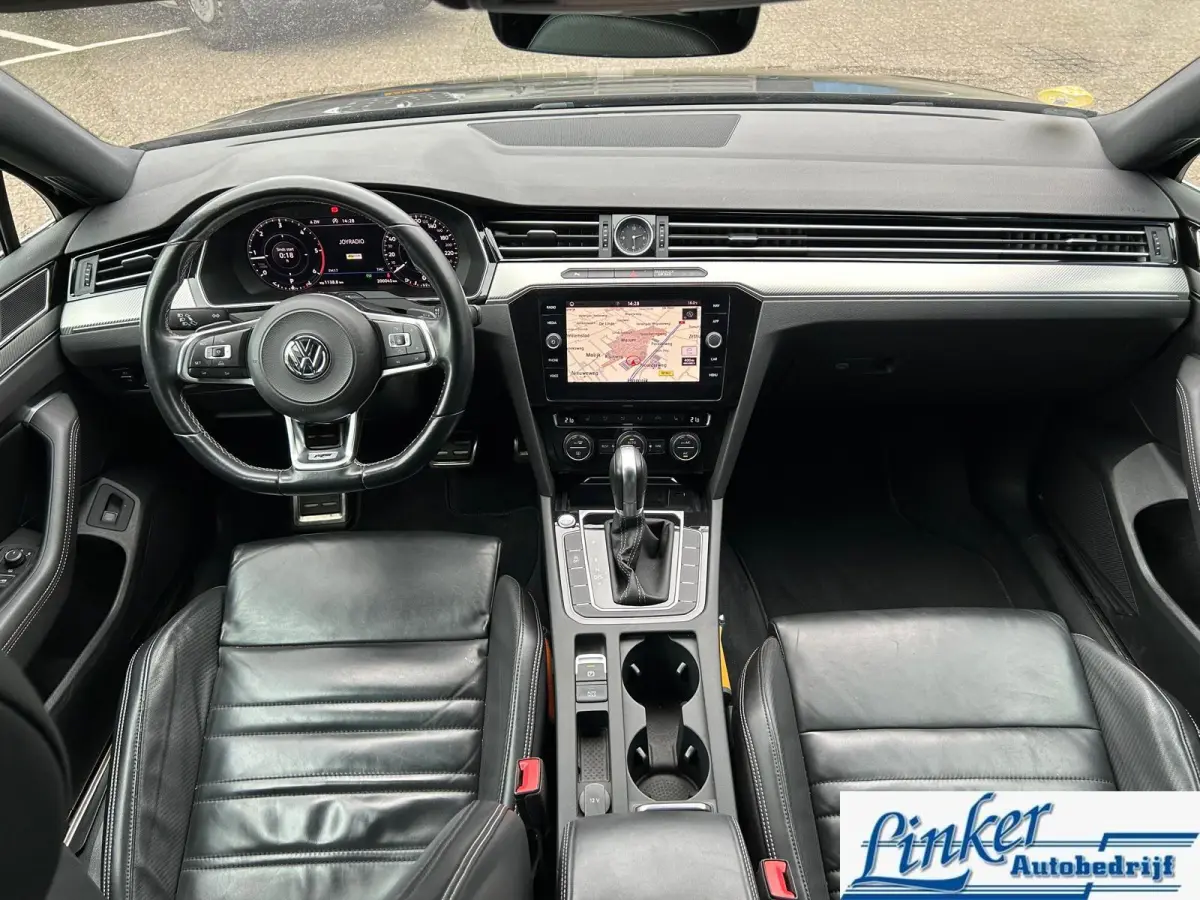 2.0 TDI Highline Business R-Line| Leder| Trekhaak|