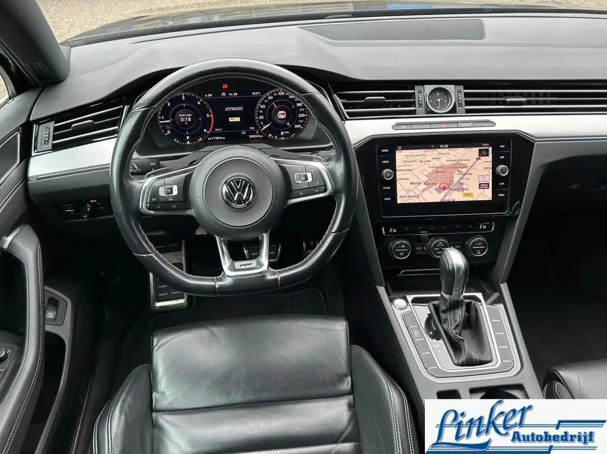 2.0 TDI Highline Business R-Line| Leder| Trekhaak|