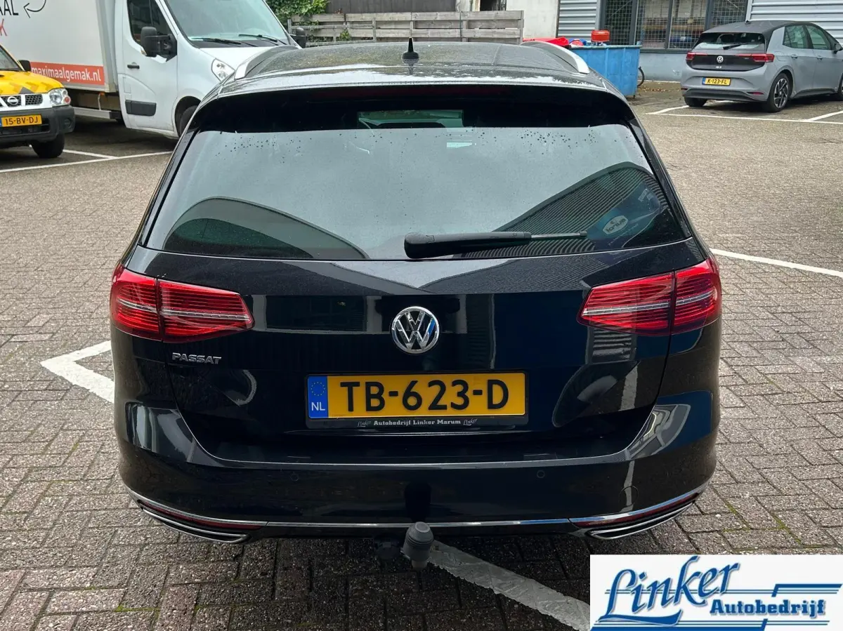 2.0 TDI Highline Business R-Line| Leder| Trekhaak|