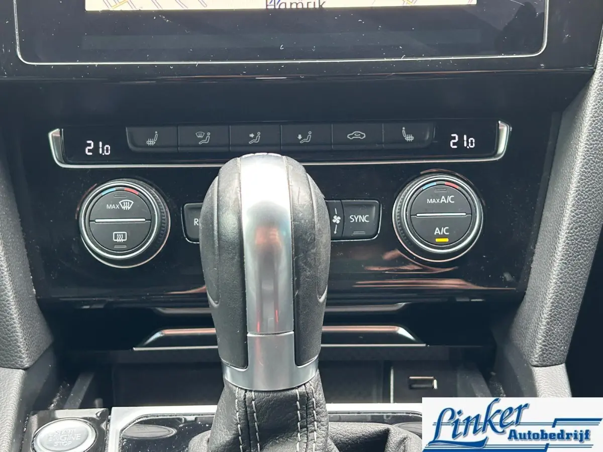 2.0 TDI Highline Business R-Line| Leder| Trekhaak|