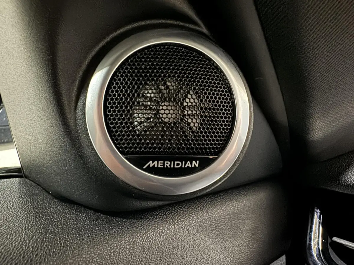 1.5 P300e AWD R-Dynamic SE Pano Merdian