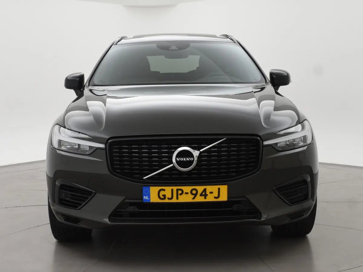 2.0 T6 RECHARGE 340 PK R-DESIGN + 21 INCH | TREKHAAK | PANORAMA | ADAPTIVE CRUISE | HK | CAMERA