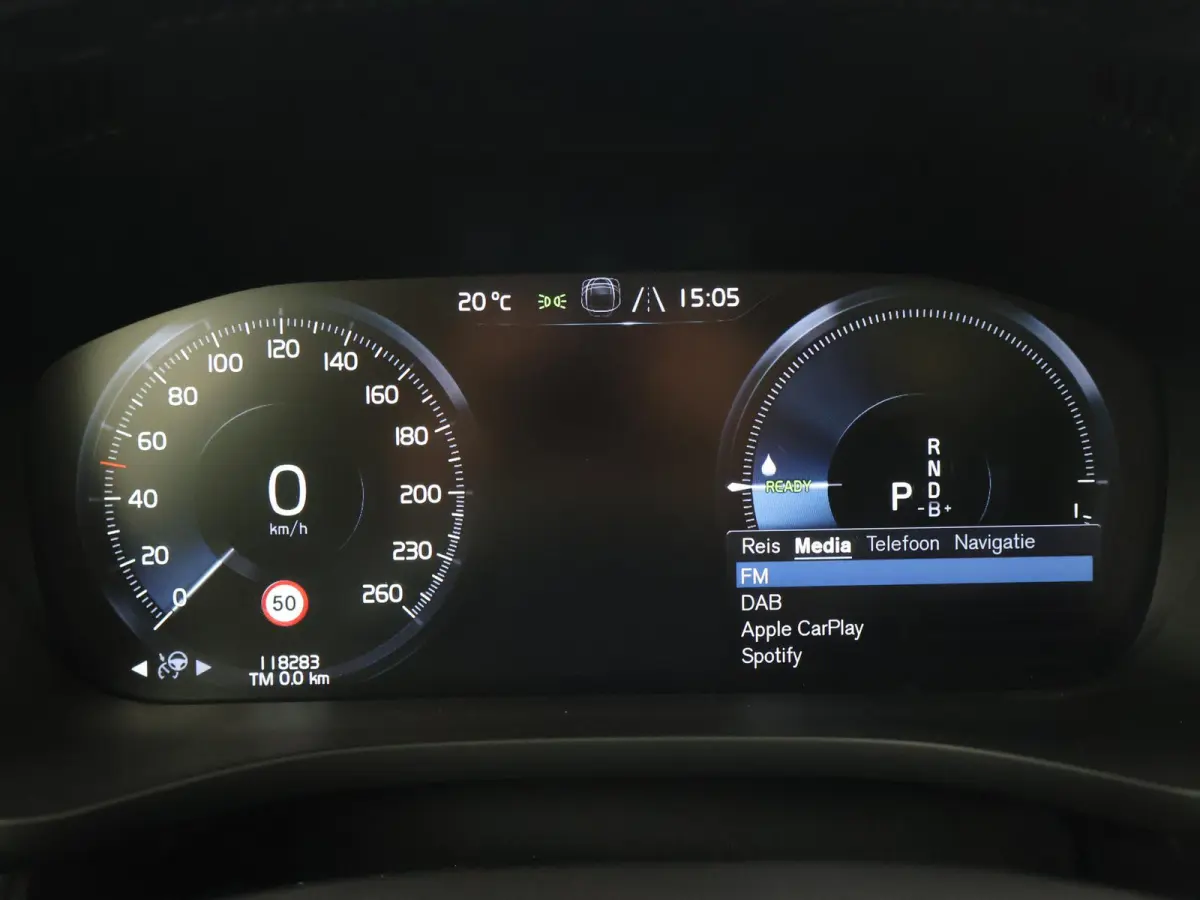 2.0 T6 RECHARGE 340 PK R-DESIGN + 21 INCH | TREKHAAK | PANORAMA | ADAPTIVE CRUISE | HK | CAMERA