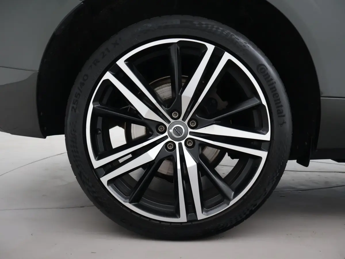 2.0 T6 RECHARGE 340 PK R-DESIGN + 21 INCH | TREKHAAK | PANORAMA | ADAPTIVE CRUISE | HK | CAMERA