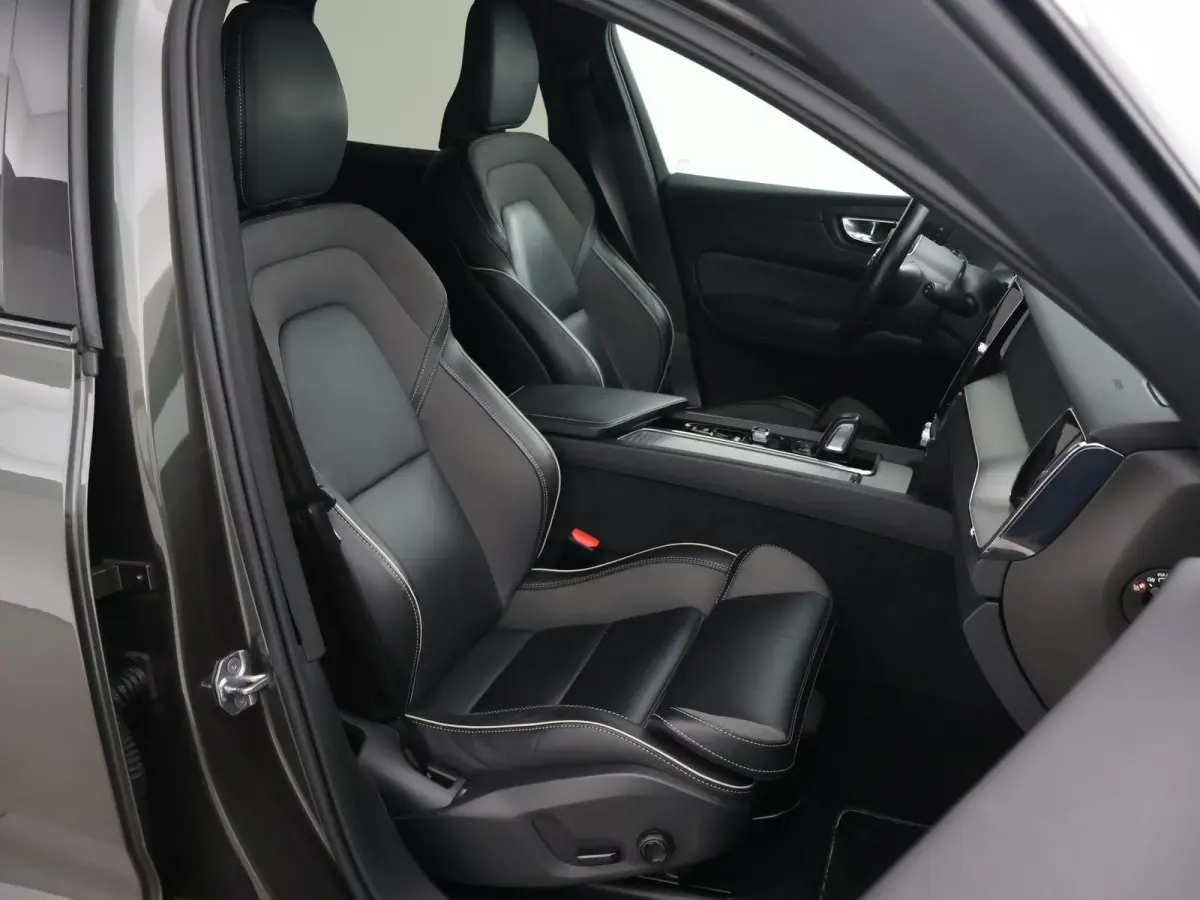 2.0 T6 RECHARGE 340 PK R-DESIGN + 21 INCH | TREKHAAK | PANORAMA | ADAPTIVE CRUISE | HK | CAMERA