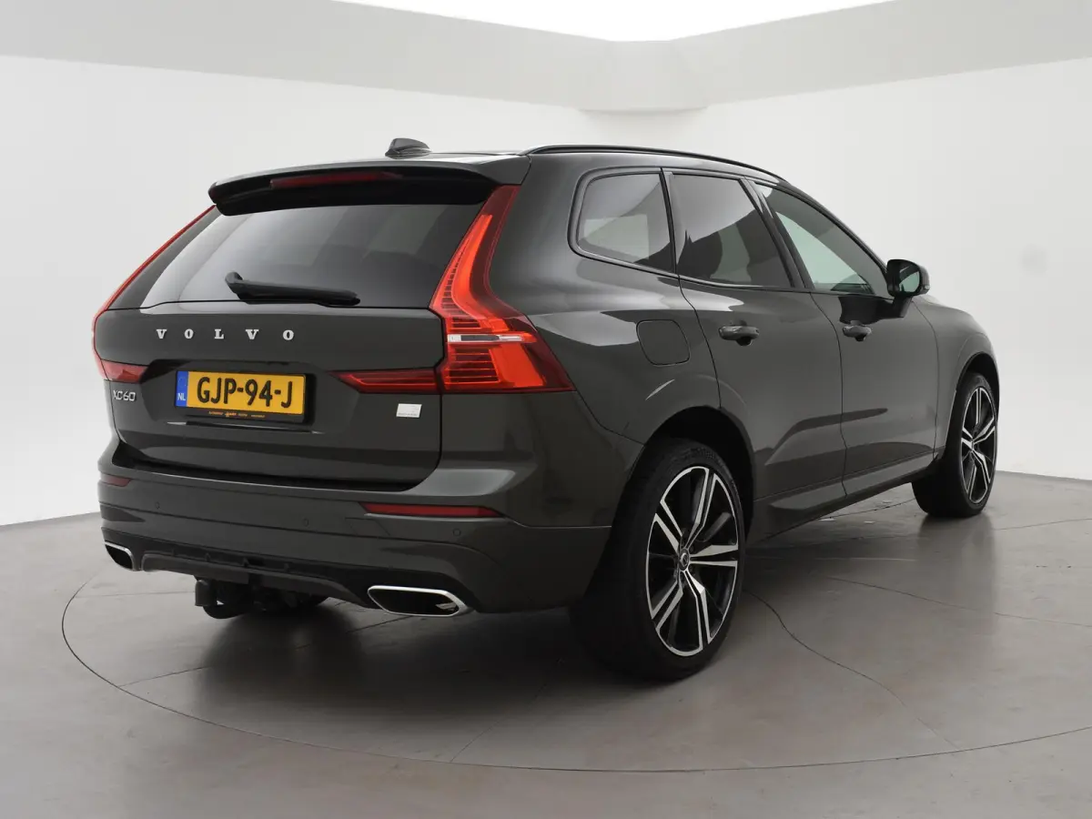 2.0 T6 RECHARGE 340 PK R-DESIGN + 21 INCH | TREKHAAK | PANORAMA | ADAPTIVE CRUISE | HK | CAMERA