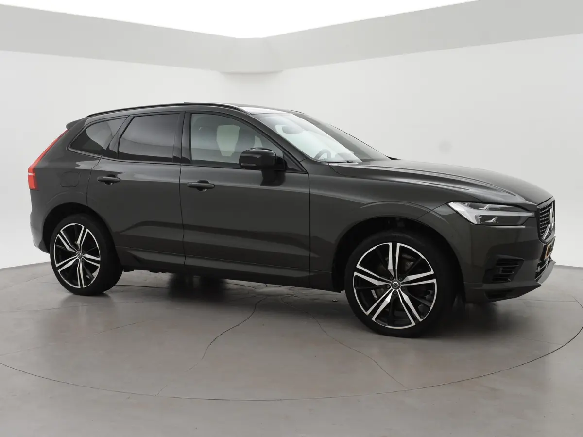 2.0 T6 RECHARGE 340 PK R-DESIGN + 21 INCH | TREKHAAK | PANORAMA | ADAPTIVE CRUISE | HK | CAMERA
