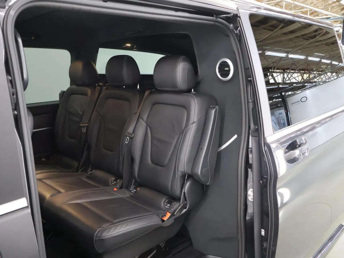 250d | L3 XL | AMG | DUBBELE CABINE | NAVIGATIE | PARKEERCAMERA | 5-ZITS | LEDEREN BEKLEDING | STOELVERWARMING | TREKHAAK | AMG | CERTIFIED