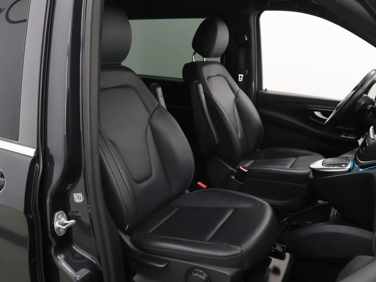 250d | L3 XL | AMG | DUBBELE CABINE | NAVIGATIE | PARKEERCAMERA | 5-ZITS | LEDEREN BEKLEDING | STOELVERWARMING | TREKHAAK | AMG | CERTIFIED