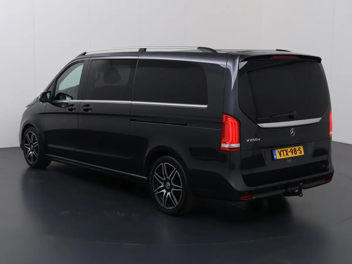 250d | L3 XL | AMG | DUBBELE CABINE | NAVIGATIE | PARKEERCAMERA | 5-ZITS | LEDEREN BEKLEDING | STOELVERWARMING | TREKHAAK | AMG | CERTIFIED