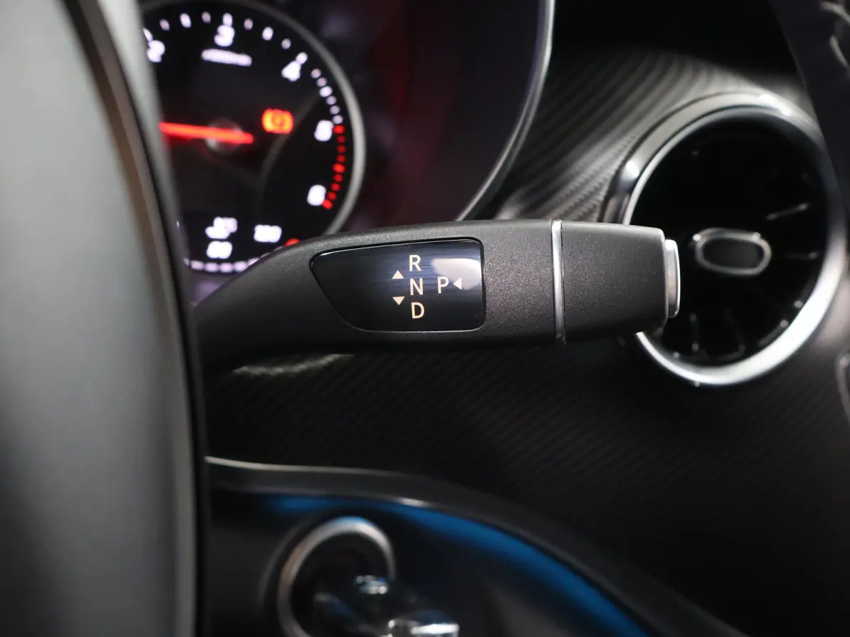 250d | L3 XL | AMG | DUBBELE CABINE | NAVIGATIE | PARKEERCAMERA | 5-ZITS | LEDEREN BEKLEDING | STOELVERWARMING | TREKHAAK | AMG | CERTIFIED