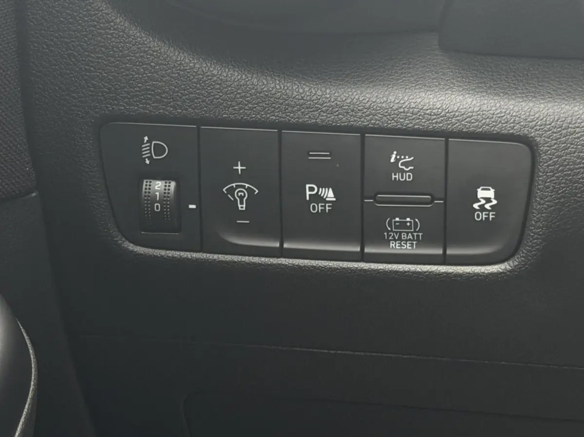 1.6 GDI HEV Fashion - FACELIFT/NAVI/HUD/CAM/NAP