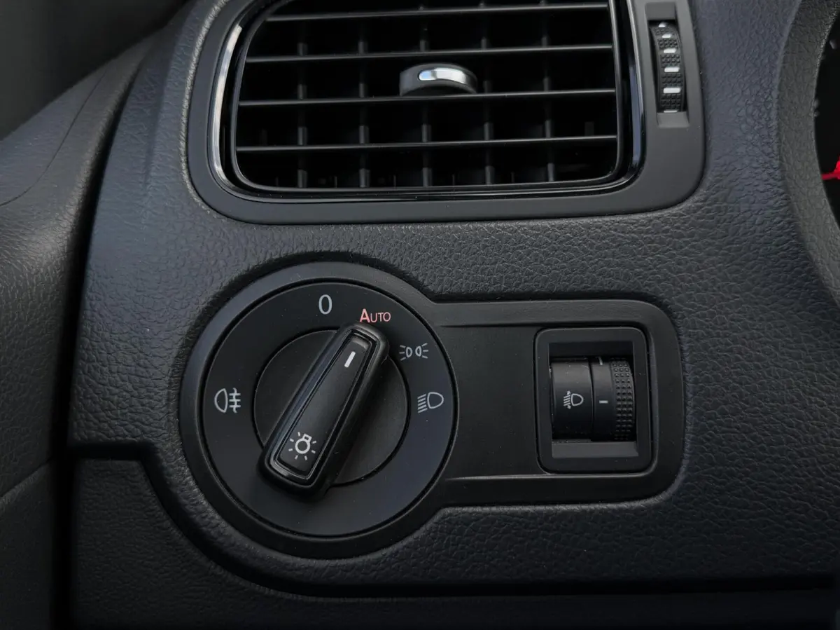1.0 Bluemotion 2016 / Navi / Clima / PDC
