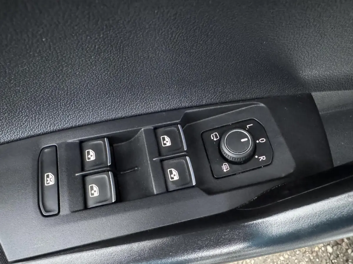 1.0 TSI DSG ACC Alcantara IQ Light LaneAssist CameraStlvw Garantie