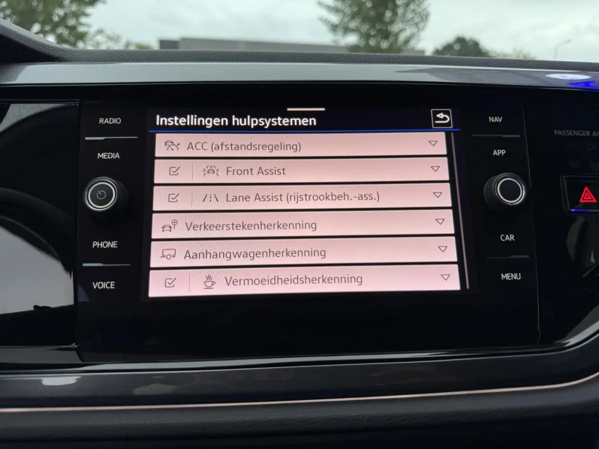 1.0 TSI DSG ACC Alcantara IQ Light LaneAssist CameraStlvw Garantie