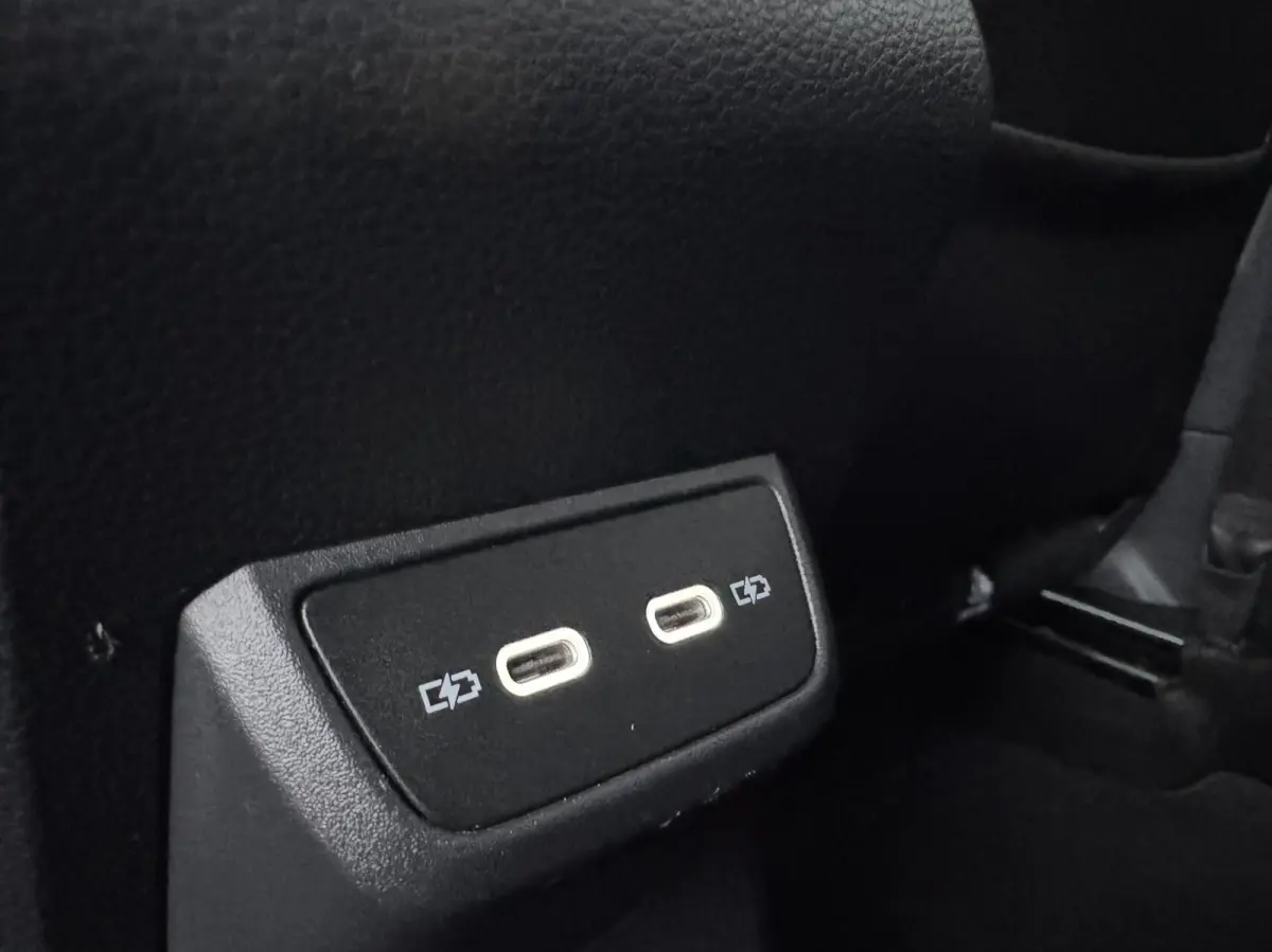 1.0 TSI DSG ACC Alcantara IQ Light LaneAssist CameraStlvw Garantie