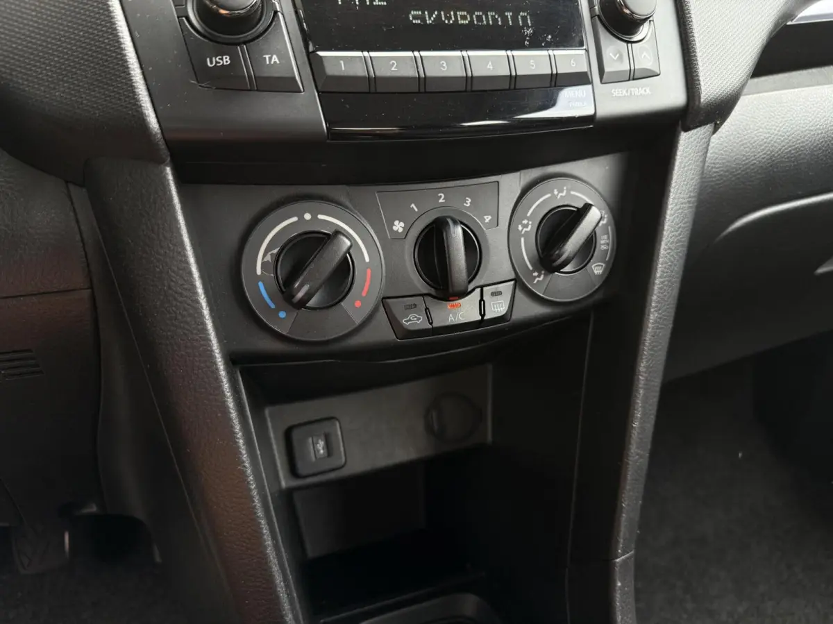 1.2 Style EASSS | Alcantara/Leder | Cruise | Airco | LED | Trekhaak