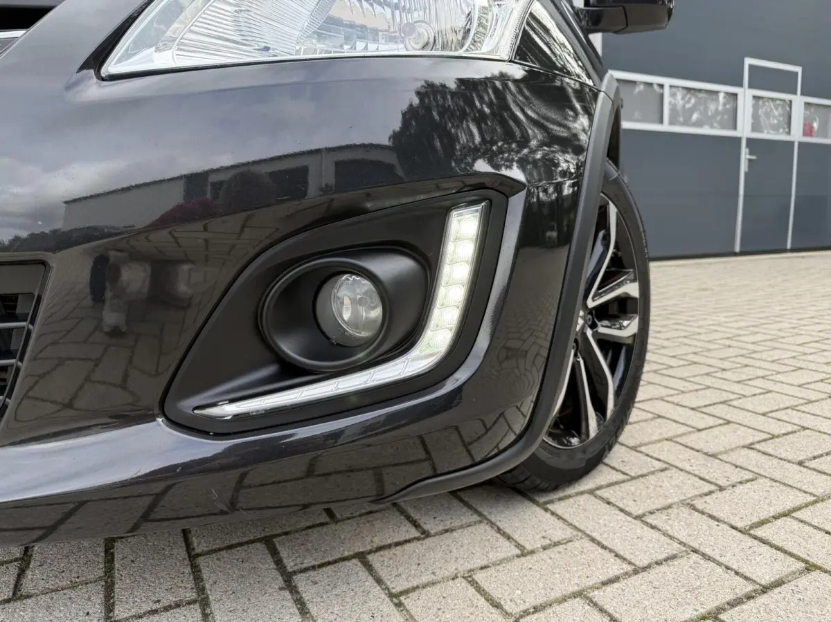 1.2 Style EASSS | Alcantara/Leder | Cruise | Airco | LED | Trekhaak