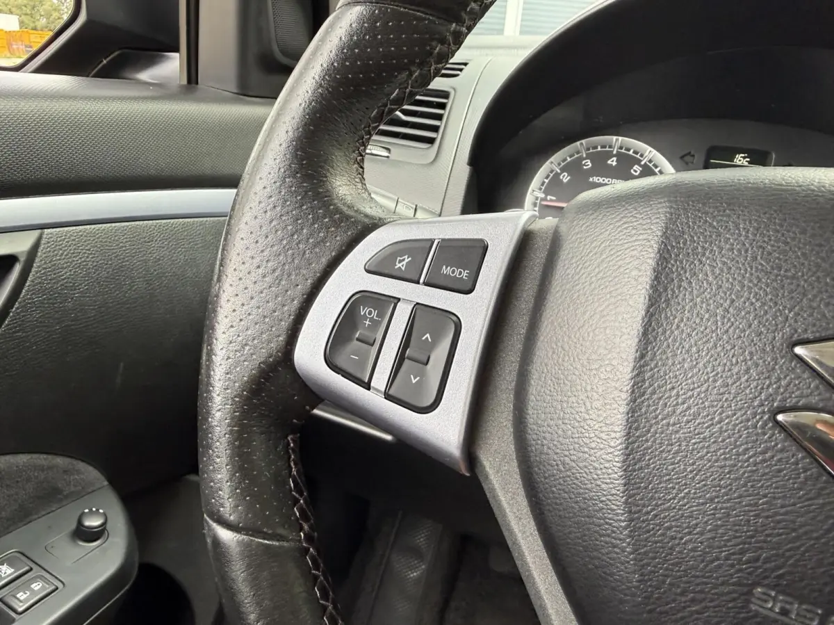 1.2 Style EASSS | Alcantara/Leder | Cruise | Airco | LED | Trekhaak