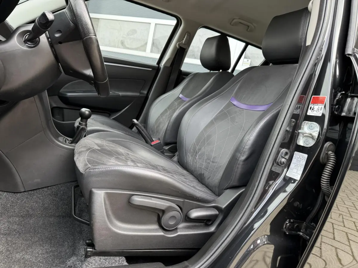 1.2 Style EASSS | Alcantara/Leder | Cruise | Airco | LED | Trekhaak