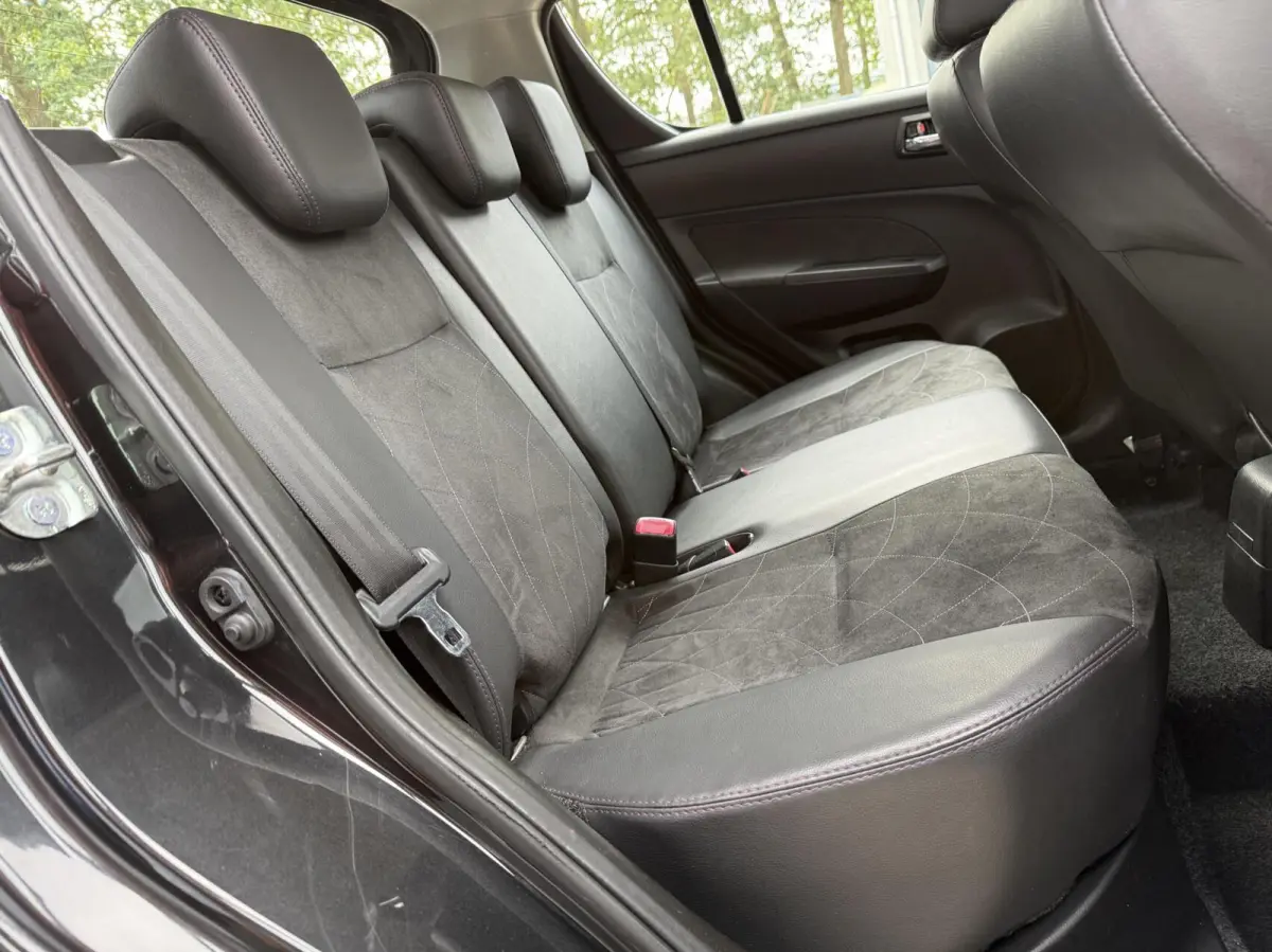 1.2 Style EASSS | Alcantara/Leder | Cruise | Airco | LED | Trekhaak