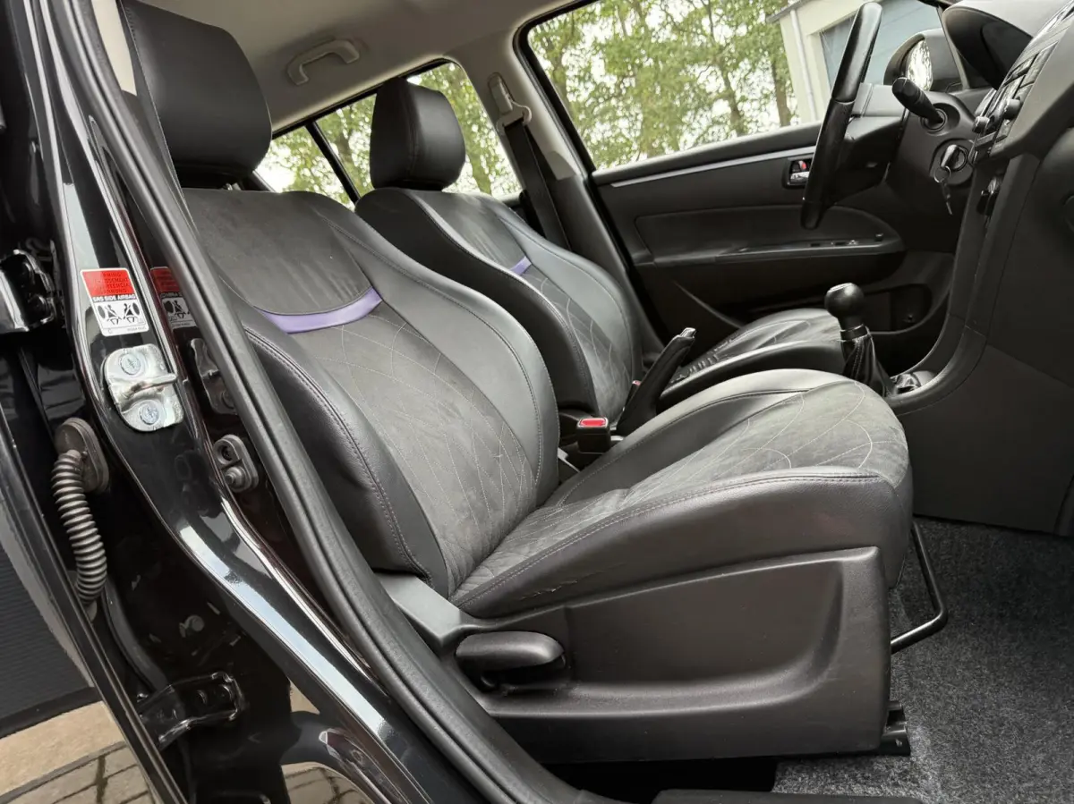 1.2 Style EASSS | Alcantara/Leder | Cruise | Airco | LED | Trekhaak