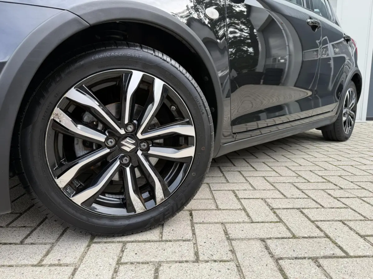 1.2 Style EASSS | Alcantara/Leder | Cruise | Airco | LED | Trekhaak