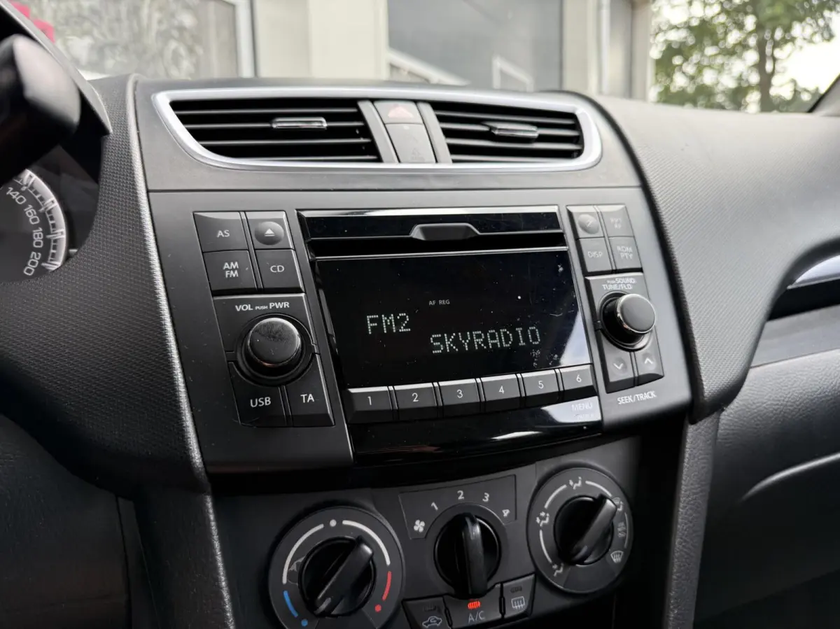 1.2 Style EASSS | Alcantara/Leder | Cruise | Airco | LED | Trekhaak