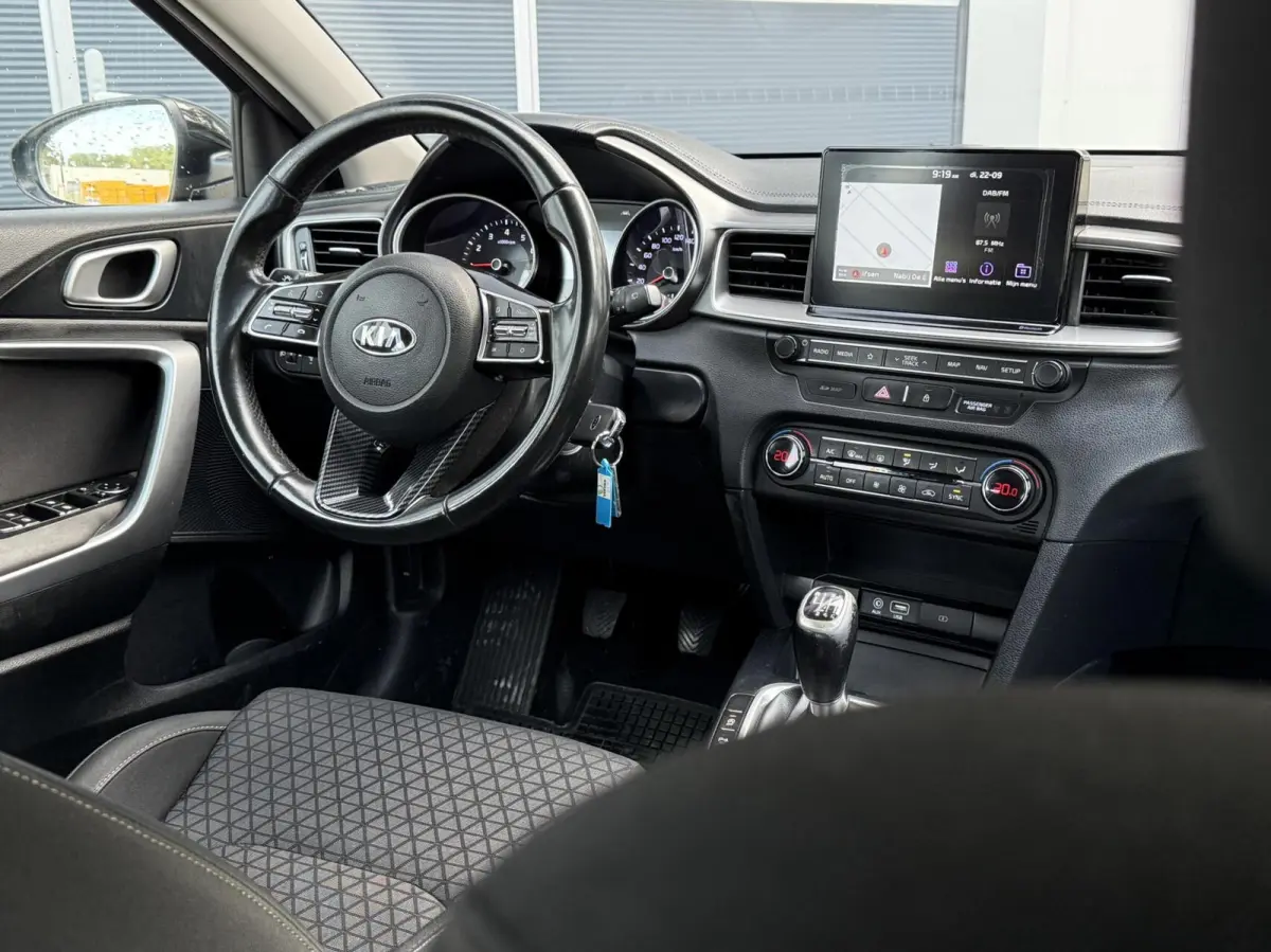 1.0 T-GDi DynamicLine | Camera | Carplay | Navigatie | Cruise | Climate | DAB