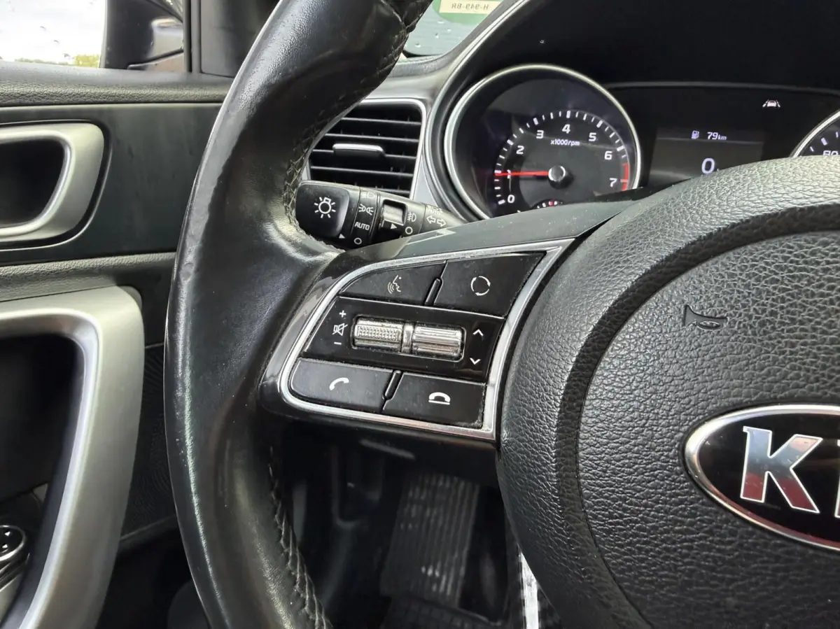 1.0 T-GDi DynamicLine | Camera | Carplay | Navigatie | Cruise | Climate | DAB