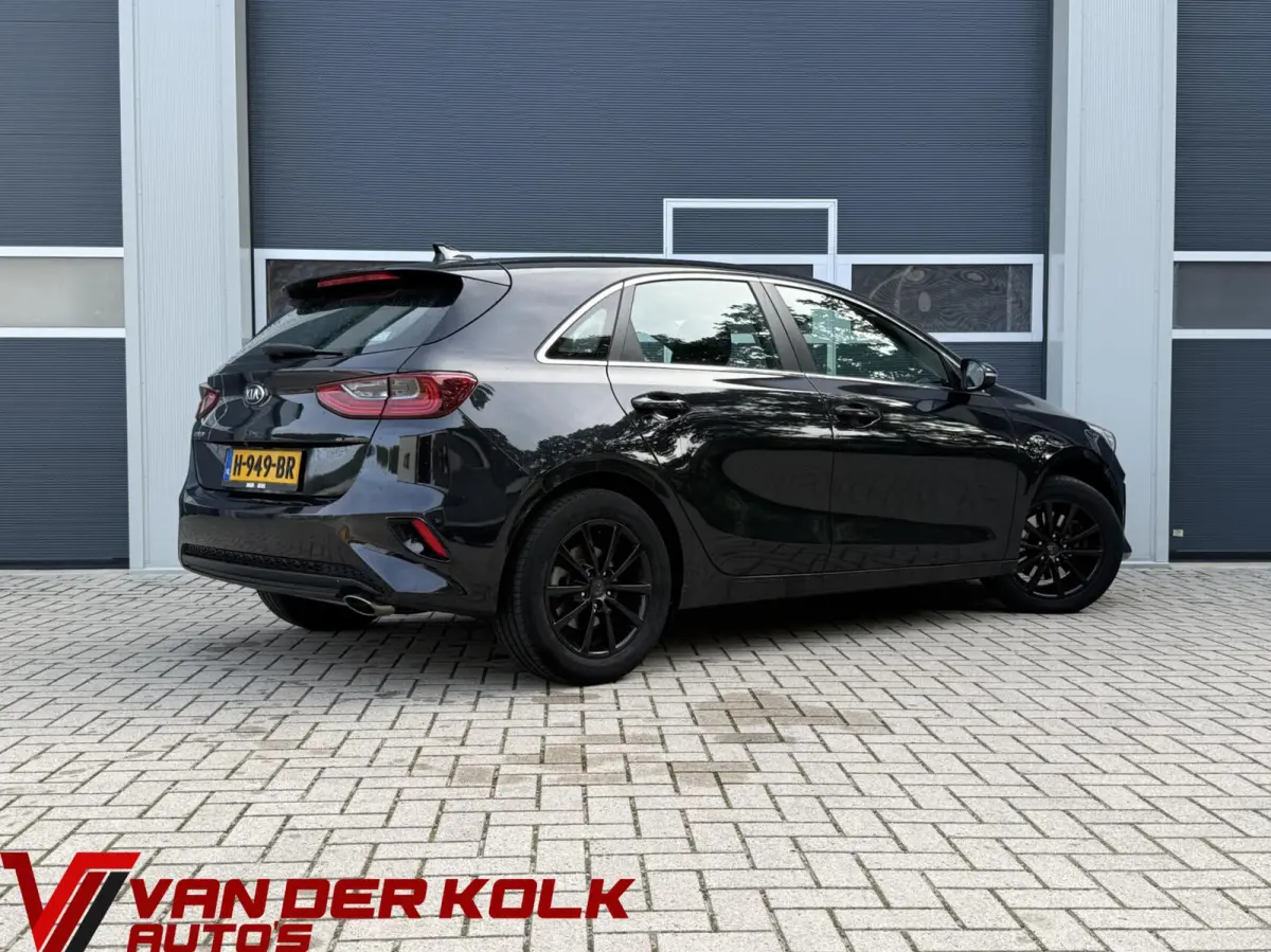 1.0 T-GDi DynamicLine | Camera | Carplay | Navigatie | Cruise | Climate | DAB