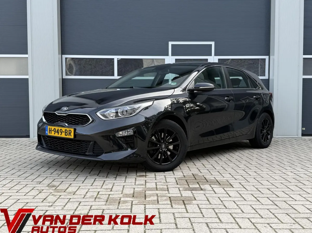 1.0 T-GDi DynamicLine | Camera | Carplay | Navigatie | Cruise | Climate | DAB