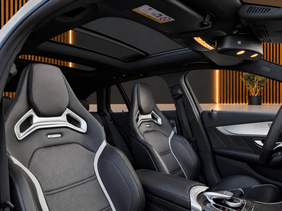 C63 S AMG 510PK V8 Bi-Turbo | Pano | Kuip - Schaalstoelen| XX-583-X | Burmester | Cruisecontrol | Navi | Led | Nieuwstaat | IWC | Memory | Stoelverwarming | Camera | F1 Flippers | Parfumerin