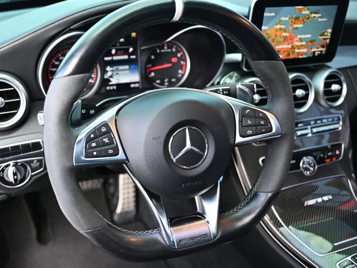 C63 S AMG 510PK V8 Bi-Turbo | Pano | Kuip - Schaalstoelen| XX-583-X | Burmester | Cruisecontrol | Navi | Led | Nieuwstaat | IWC | Memory | Stoelverwarming | Camera | F1 Flippers | Parfumerin