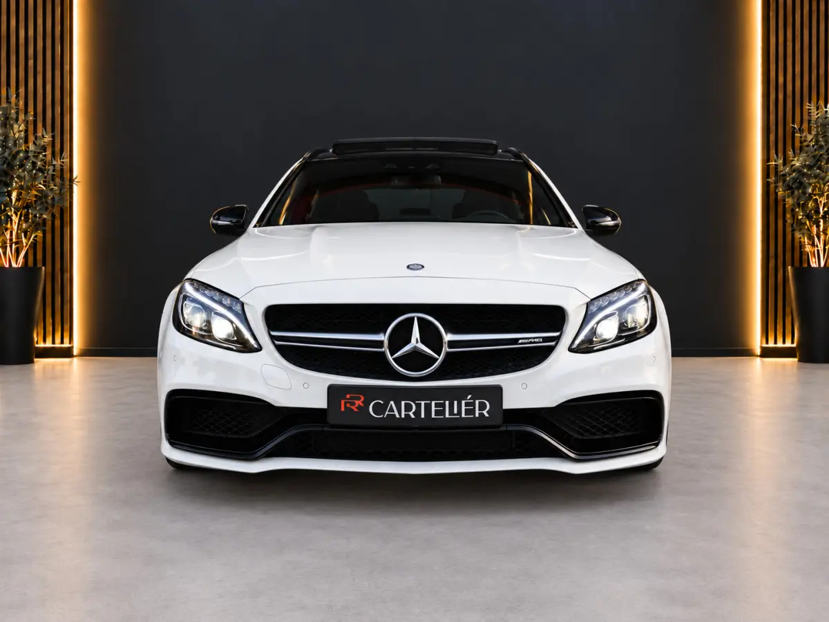 C63 S AMG 510PK V8 Bi-Turbo | Pano | Kuip - Schaalstoelen| XX-583-X | Burmester | Cruisecontrol | Navi | Led | Nieuwstaat | IWC | Memory | Stoelverwarming | Camera | F1 Flippers | Parfumerin