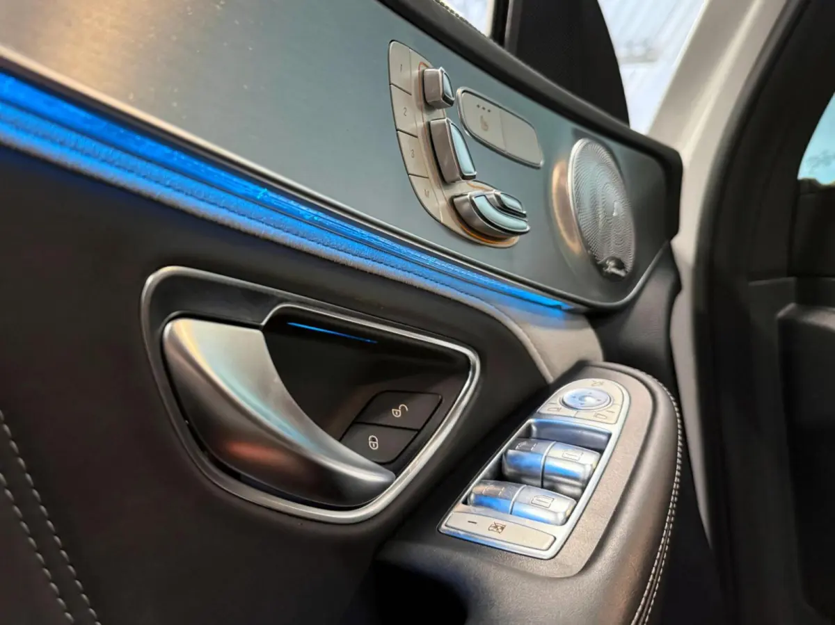 C63 S AMG 510PK V8 Bi-Turbo | Pano | Kuip - Schaalstoelen| XX-583-X | Burmester | Cruisecontrol | Navi | Led | Nieuwstaat | IWC | Memory | Stoelverwarming | Camera | F1 Flippers | Parfumerin
