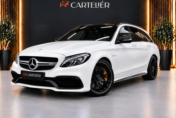 C63 S AMG 510PK V8 Bi-Turbo | Pano | Kuip - Schaalstoelen| XX-583-X | Burmester | Cruisecontrol | Navi | Led | Nieuwstaat | IWC | Memory | Stoelverwarming | Camera | F1 Flippers | Parfumerin