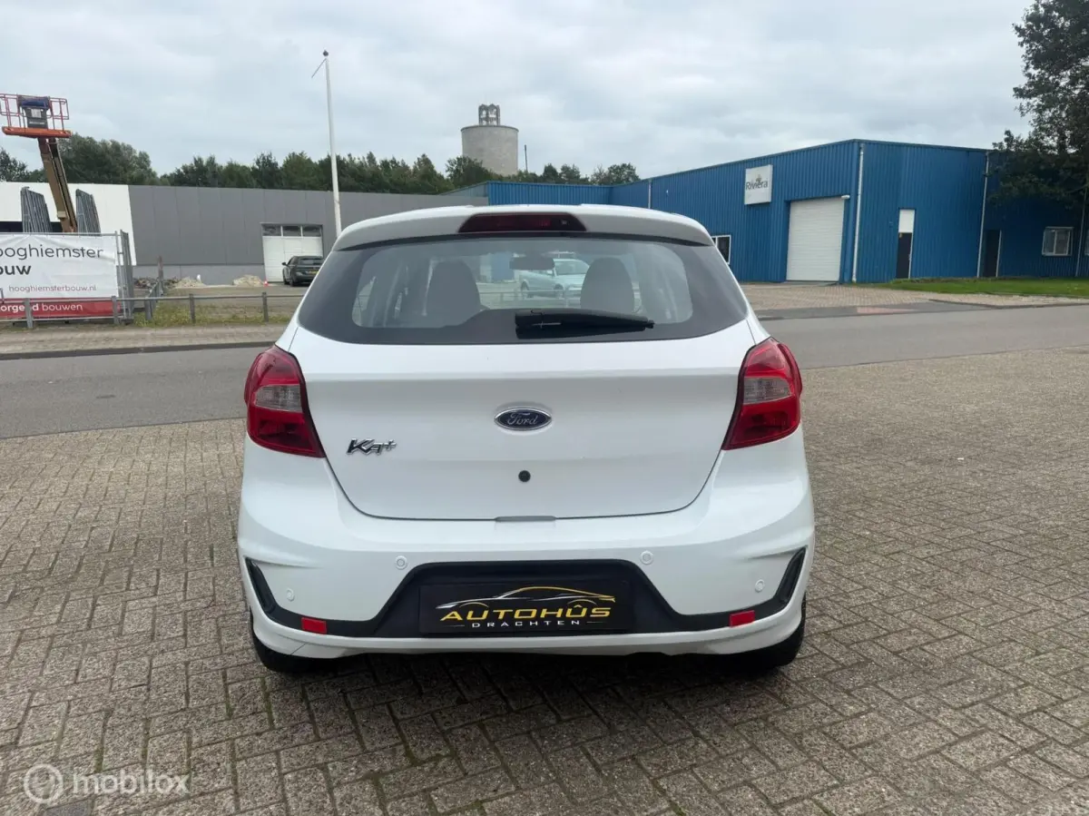 1.2 Titanium Ultimate White airco cruise Parkeersensoren km