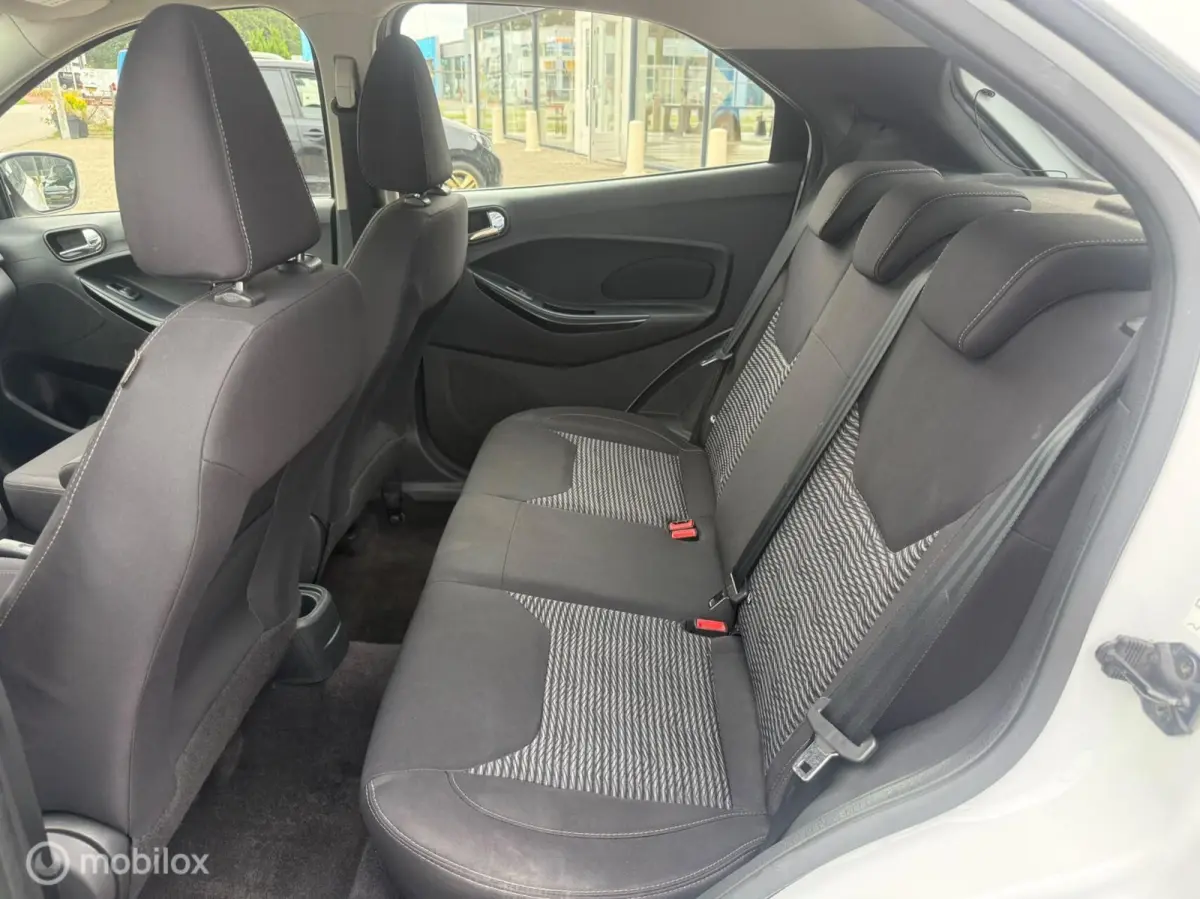 1.2 Titanium Ultimate White airco cruise Parkeersensoren km