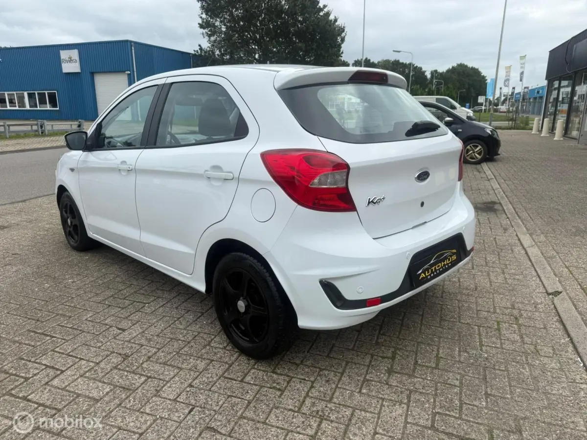 1.2 Titanium Ultimate White airco cruise Parkeersensoren km
