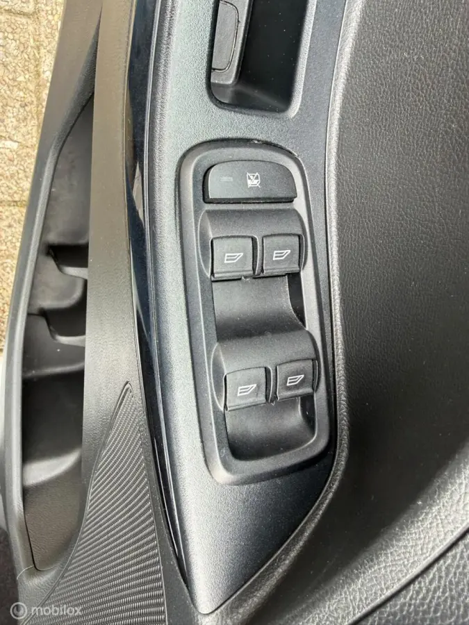 1.2 Titanium Ultimate White airco cruise Parkeersensoren km