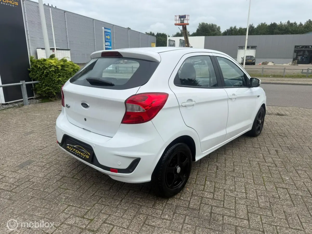1.2 Titanium Ultimate White airco cruise Parkeersensoren km