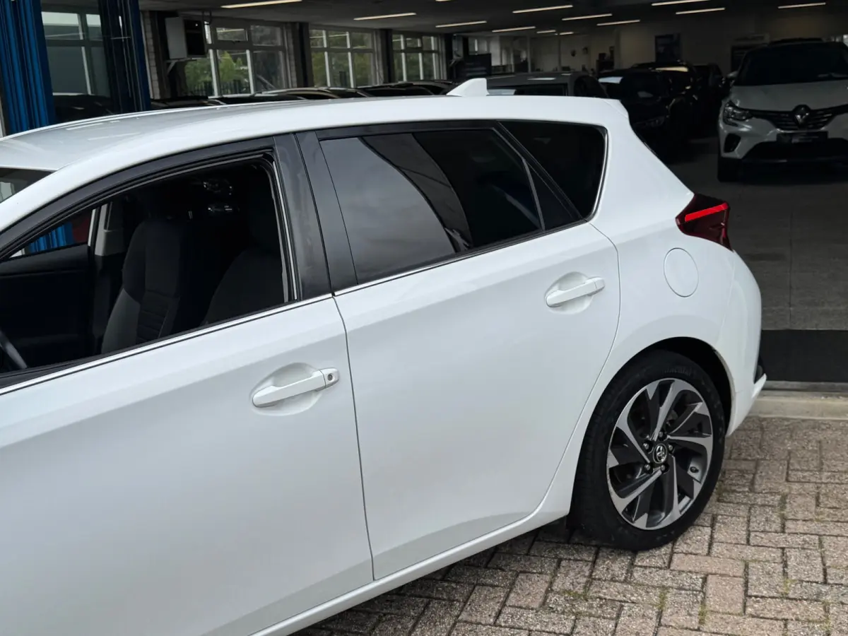 1.8 Hybrid Active AUT NAVI NAP!