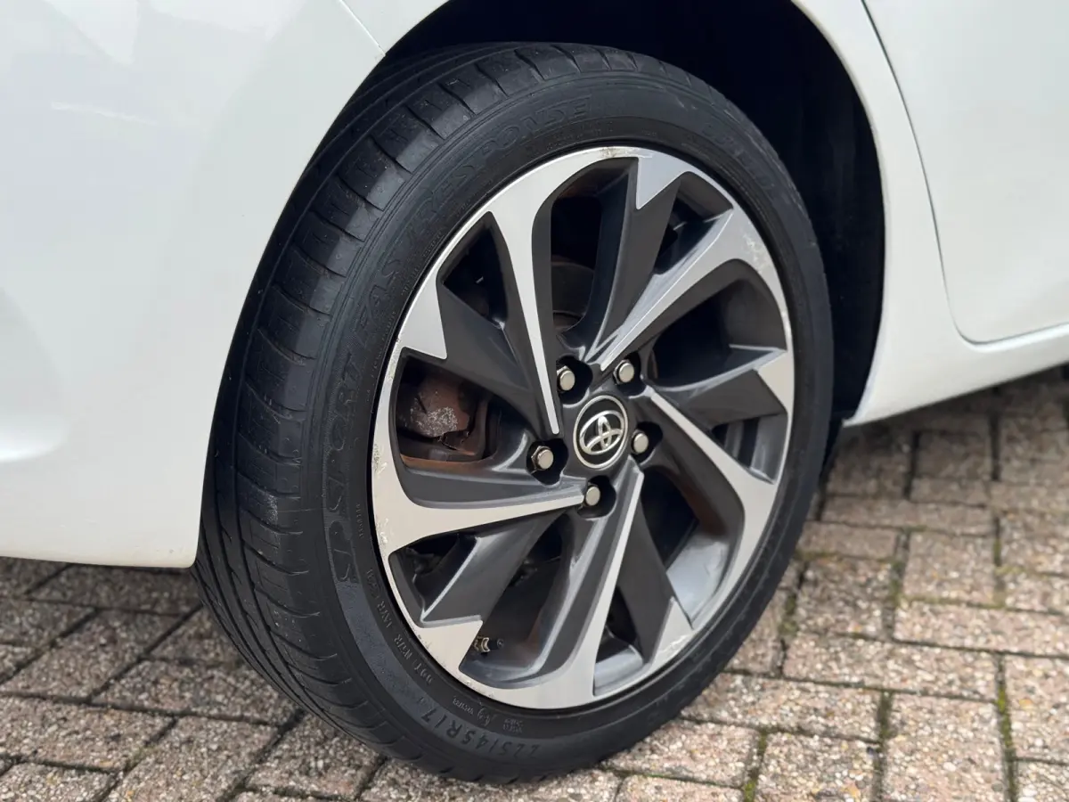 1.8 Hybrid Active AUT NAVI NAP!