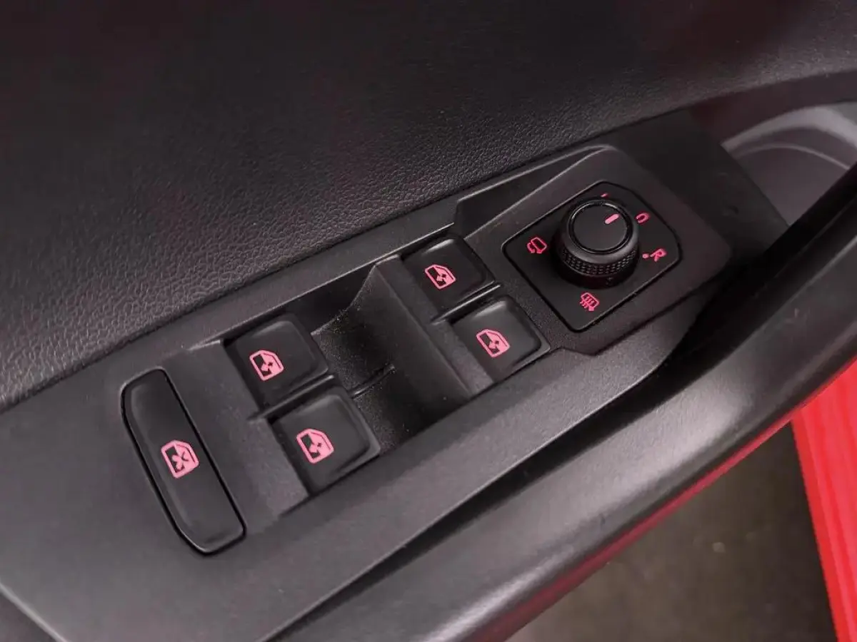 1.0 TSI DSG Carplay ACC PDC Navi NAP