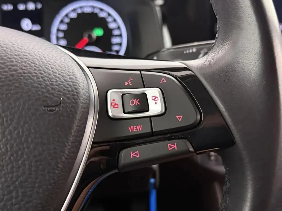 1.0 TSI DSG Carplay ACC PDC Navi NAP