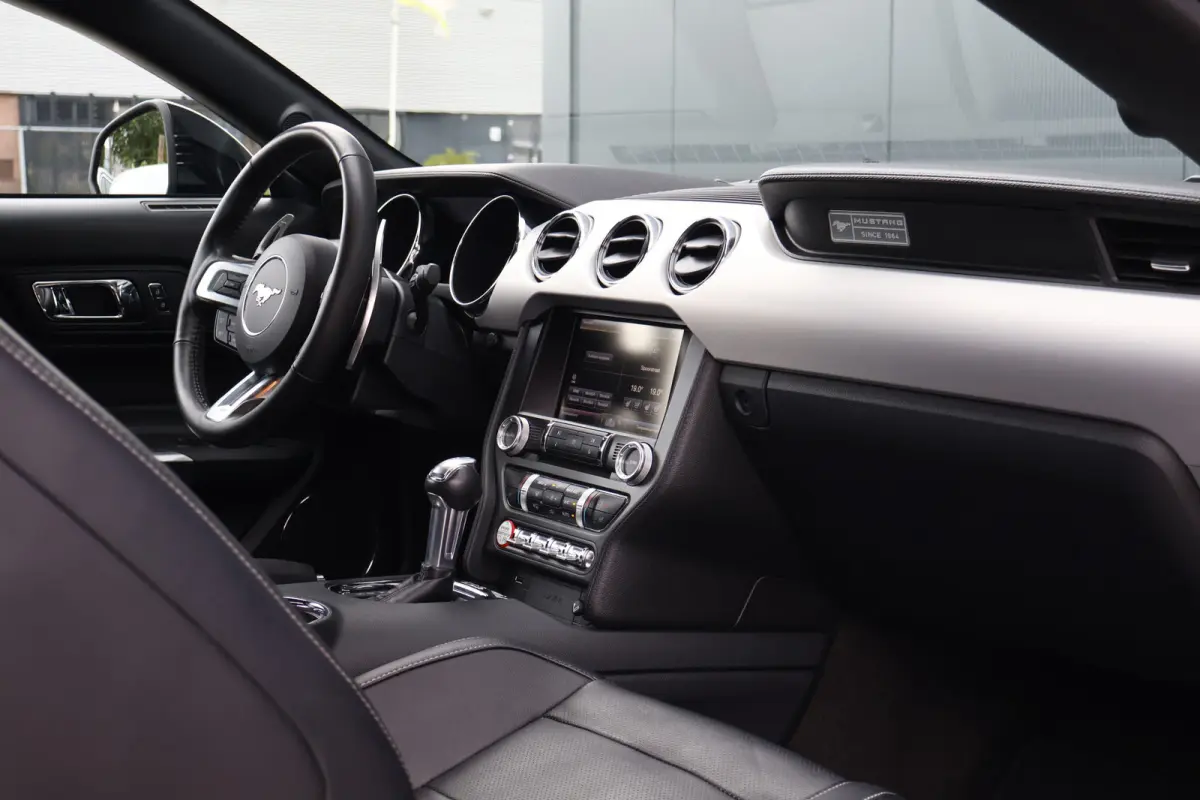 2.3 EcoBoost EU Model | Leer | K&N Intake | MagnaFlow Sportuitlaat | Stoelverwarming / ventilatie | Camera | Keyless
