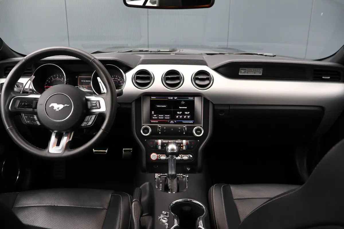2.3 EcoBoost EU Model | Leer | K&N Intake | MagnaFlow Sportuitlaat | Stoelverwarming / ventilatie | Camera | Keyless