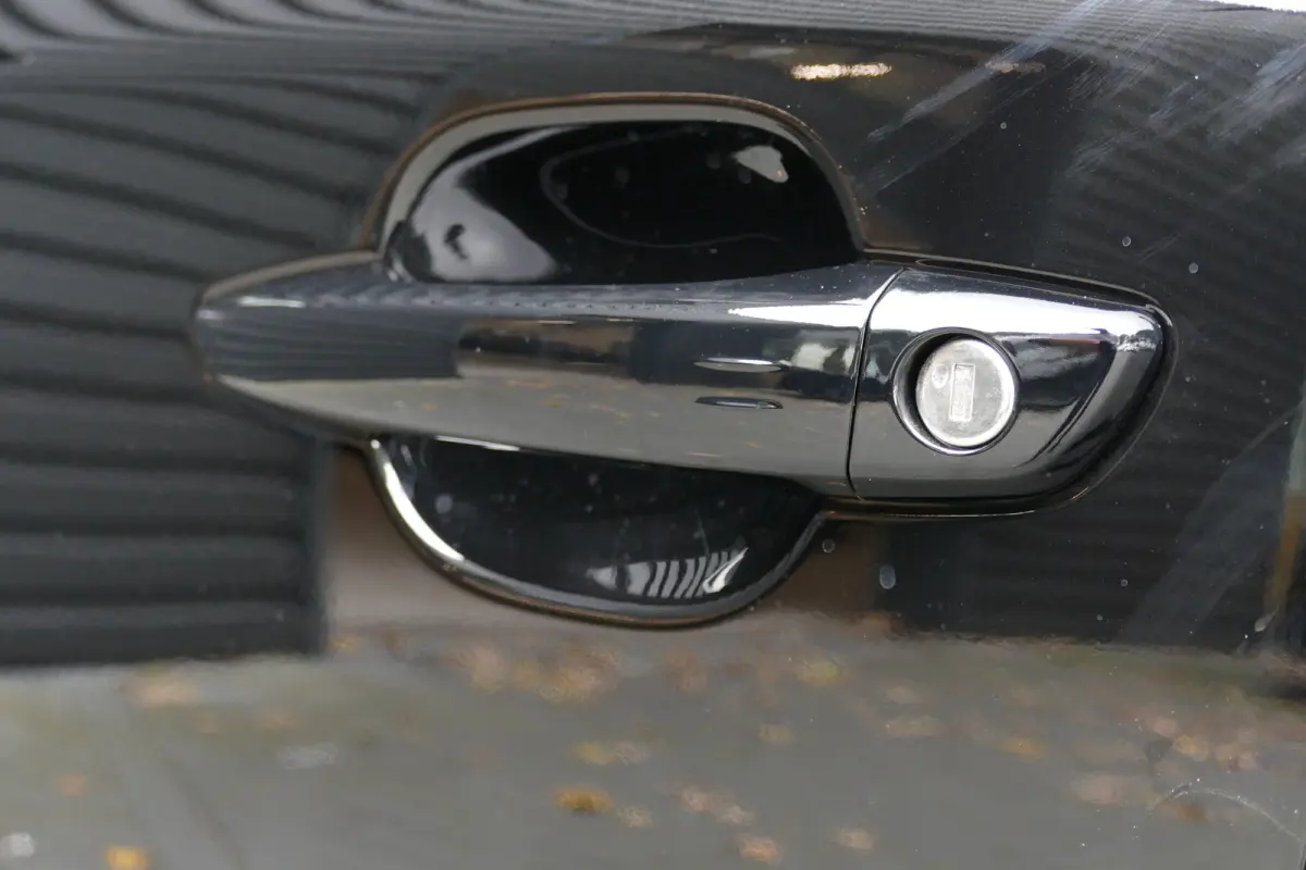 GT | Active Safety Brake met camera en radar (automatisch noodremsysteem) met Distance Alert (waarschuwing dreigende aanrijding) | Advanced Active Safety Brake met camera en radar | Climate 